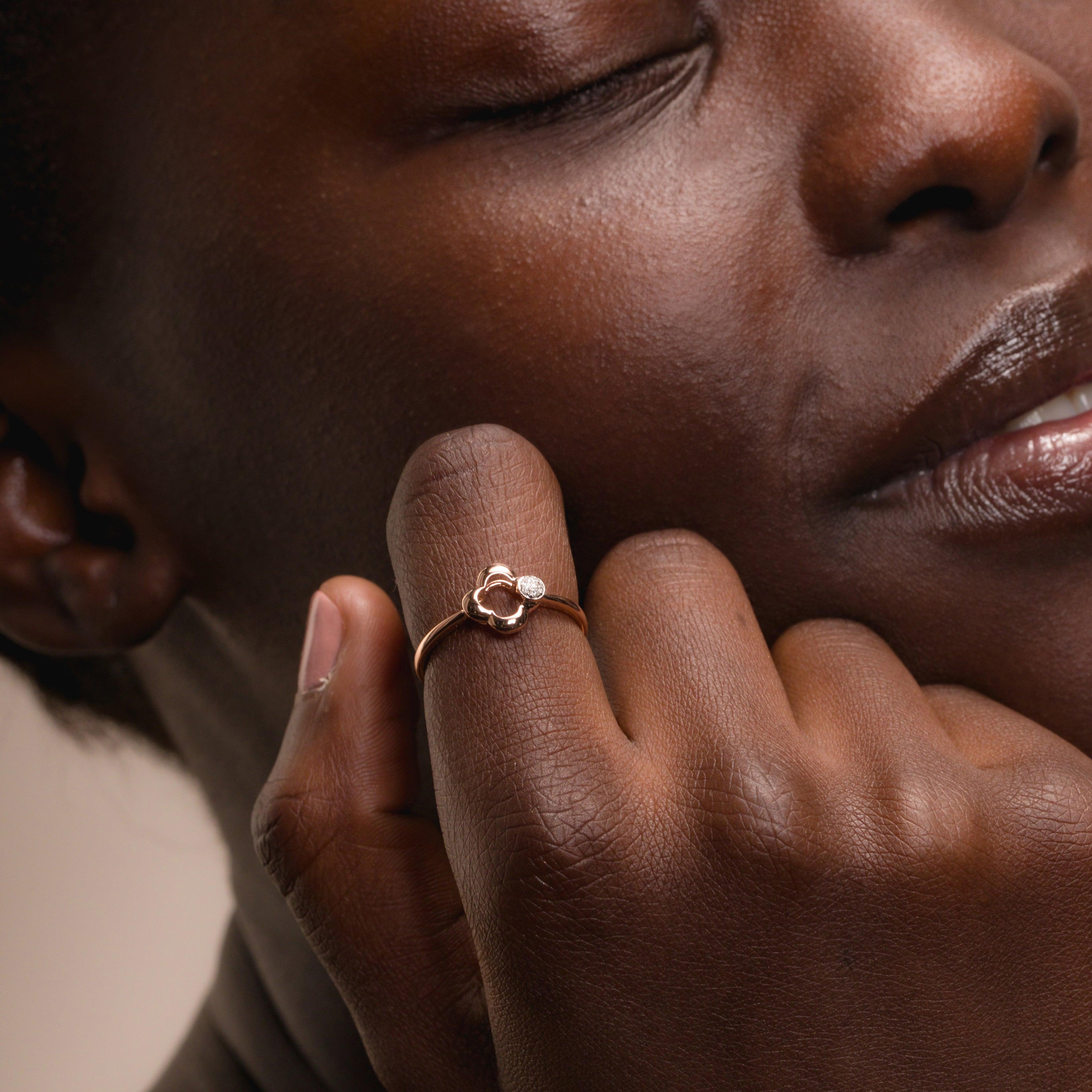 Clover Ring In 18K Solid Rose Gold With Diamonds